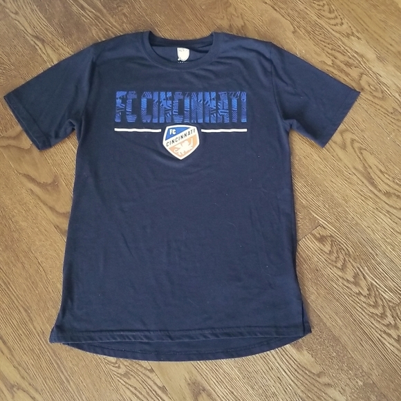 FC Cincinnati tshirt, youth large - Picture 1 of 4